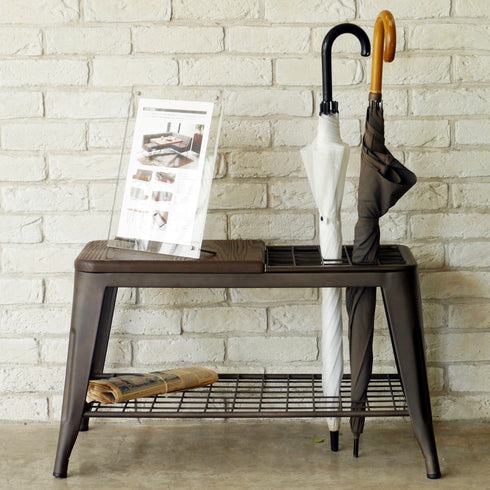 なるべく周囲の装飾をシンプルにすることで、空間にアクセントを与えてくれるこちらの家具をより際立たせてくれることでしょう。